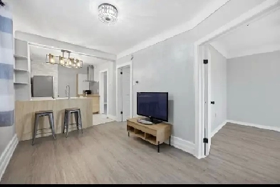 3 Bedroom Main Floor Apartment For Rent (Eglinton & Dufferin) Image# 1