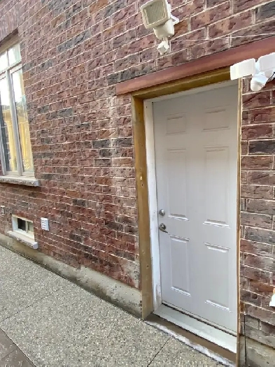 rental basement available for 2 Gujarati girlsgirls Image# 1