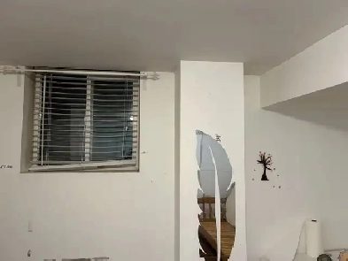 Room available Jan 1, Close to RVH, Georgian College Image# 1