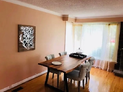 Master Bedroom with Private Washroom in a House - Yonge/FInch Image# 8