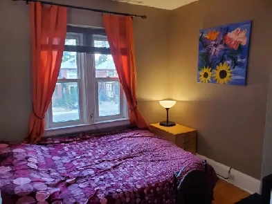 Lawrence and Yonge 5 min to Yonge Subway $750 Image# 2