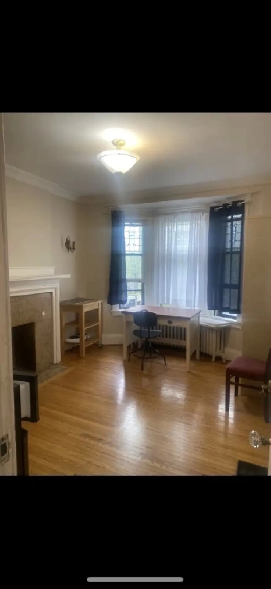 High ParkRoncesvalles PRIVATE Large Furnished Room immediately