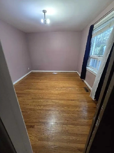 3 Bedrooms Detached House for Rent Image# 1