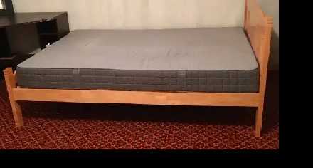 quiet/clean furnished room available close to subway STN Image# 2