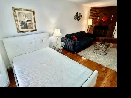 Furnished Rooms for Rent (male), 16th & Yonge Image# 5