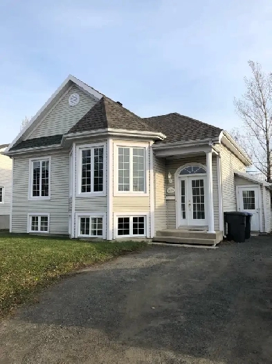 Chambre à louer près université Lévis Image# 1