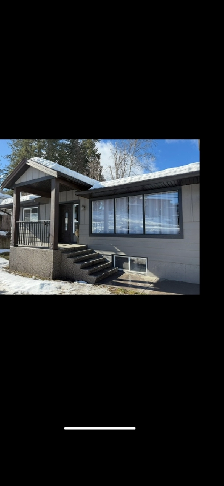 ISO roommate for salmon arm rental Image# 6