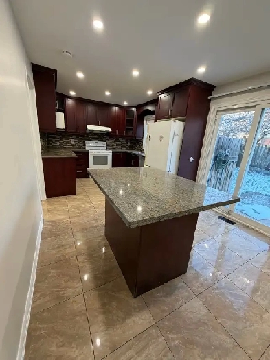 Mississauga 4 bedrooms detached house for rent Image# 1