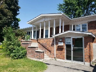 Local commercial à louer Image# 3