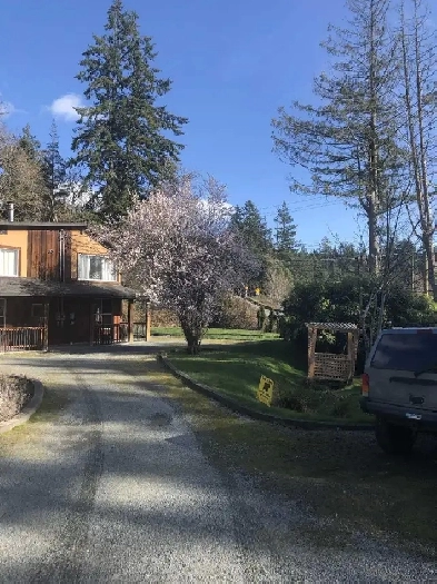 SOOKE SASSEENOS, BRITE, WESTCOAST 2 BD 2 BA Image# 3