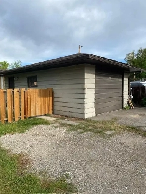 Single Detached Garage for Rent - Thorncliffe NW Image# 2