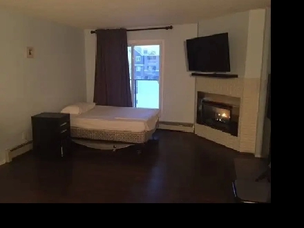 A room is available for rent in Edgemont,NW ,C algary Image# 2