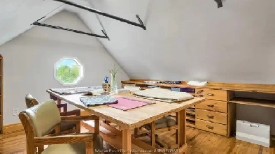 Room available in beautiful downtown Windsor home Image# 3