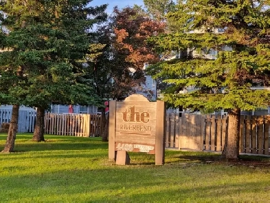 Bungalow Townhouse Main Floor (Old Riverbend) Image# 2