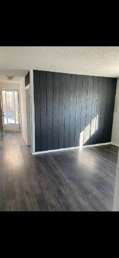 two bedroom for rent $1800plus gas Image# 9