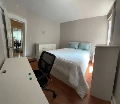 Private Furnished RoomAccommodation in 3bed Aptall included