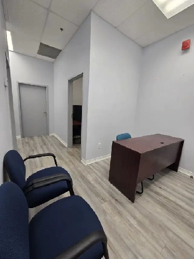 Spacious Office/Clinic unit for Lease in Prime Brampton Location Image# 3