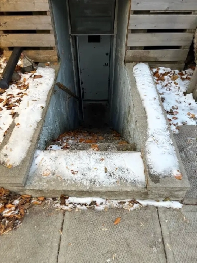 basment for rent 1300 Image# 4