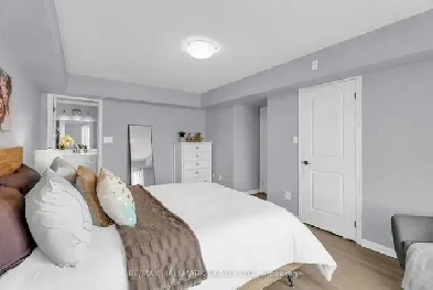 Private Bedroom in Hamilton with separate kitchen  washroom