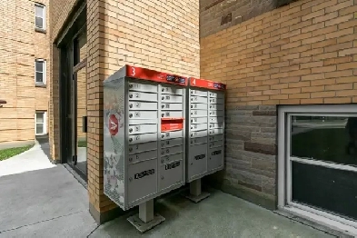 'Riverside Bachelor: $1,200 All-In (Utilities   FREE Parking!)' Image# 4