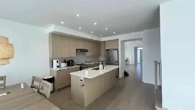 Furnished Room in Newmarket For rent |Yonge & Greenlane Image# 1