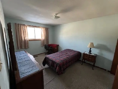 SEEKING MALE - LARGE FURNISHED BEDROOM $800 Image# 3