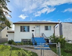 Move-In Ready Home! TWO Units Under ONE Roof! Image# 1