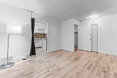 Bright Basement Suite Utilities Included! Image# 9