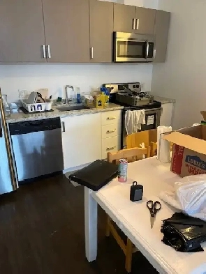 Spacious and Bright 2bed/2bath Pembina Condo!! Image# 5