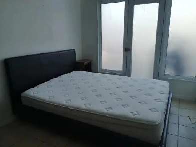 Studio (1-1/2), Subway/Metro Jolicoeur/Monk, 900 $ /m Image# 2