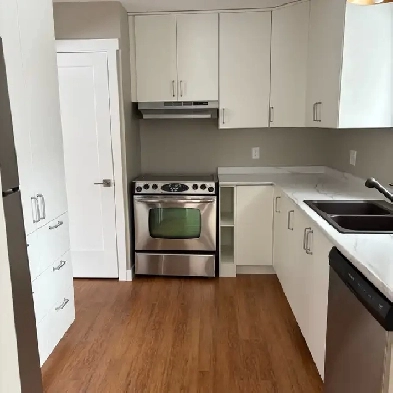 3 Bed 2 Bath House with Single Garage in Crystal Ridge Avail Now Image# 7