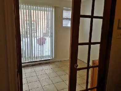 3-1/2, Subway/Metro Jolicoeur/Monk, 1200 $ /m Image# 3