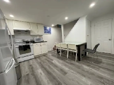 Spacious furnished room for rent Image# 2