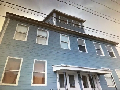 3 bedroom unit/hydro, heat, and water included/amenities nearby Image# 3