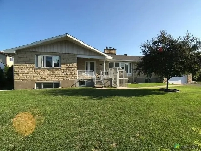 3 bedroom spacious apartment heated Image# 6