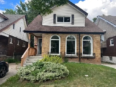 Rooms for Rent near University of Windsor Image# 2