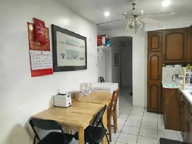 large room for rent Image# 7