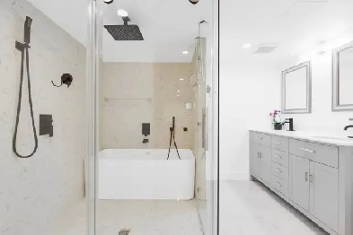 Furnished 3 bedroom home near universities and metro Image# 9