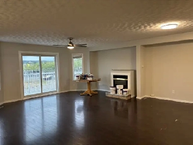 3 bedroom suite utilities included Image# 2