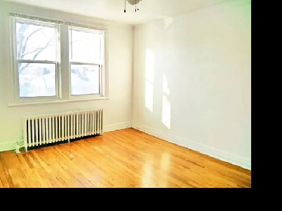 WOW! BEAU GRAND 7 1/2 - 4 CAC - QUARTIER SUPER CHIC - MONT ROYAL Image# 7