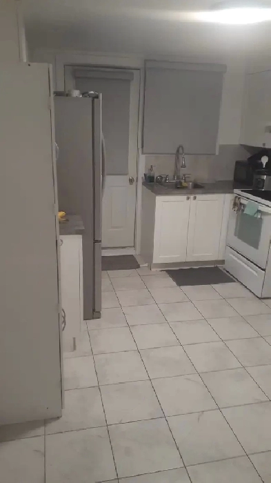 colocation 4 1/2 Image# 5