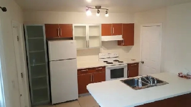 Walkerville 2 bedroom apartment available immediately Image# 3