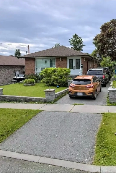 House For Rent Scarborough - (Main Floor) Image# 1