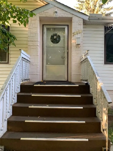 TWO BEDROOMS Image# 7