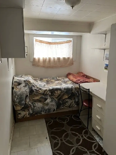 A Cozy Furnished room All-inclusive Leslie & Finch area 1 bus to Image# 5