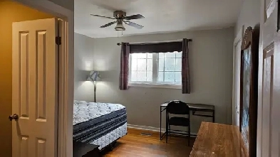 A master bedroom for rent: free WiFi & Furnished Image# 8