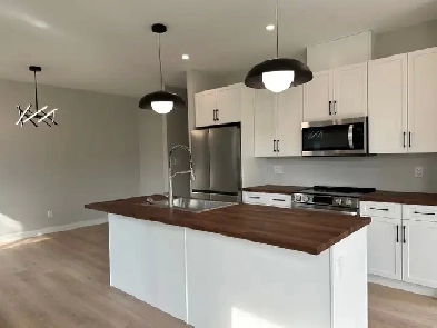 3 Bedroom 25 Bathroom for Rent