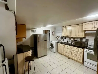 $1,000 ✨ ROOM FOR RENT ✨ (Toronto) Image# 10