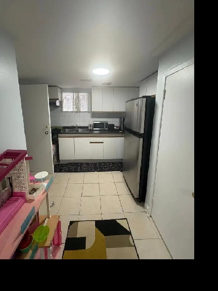 1 Bedroom basement with Living room on Rent Image# 7