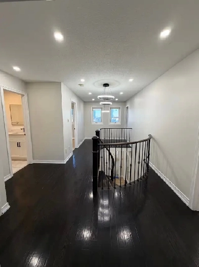 Mississauga 4 bedrooms detached house for rent